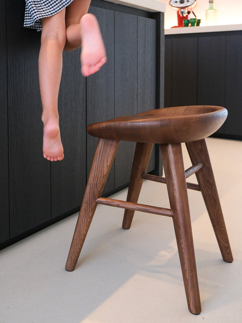 Ollie stool