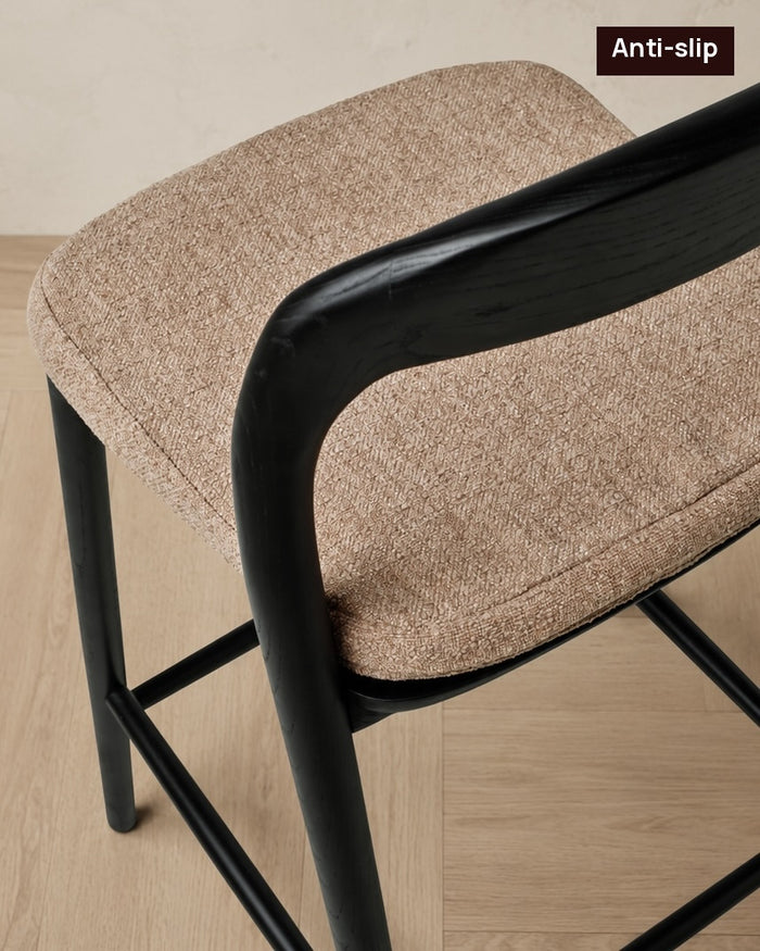 Nora cushion bar