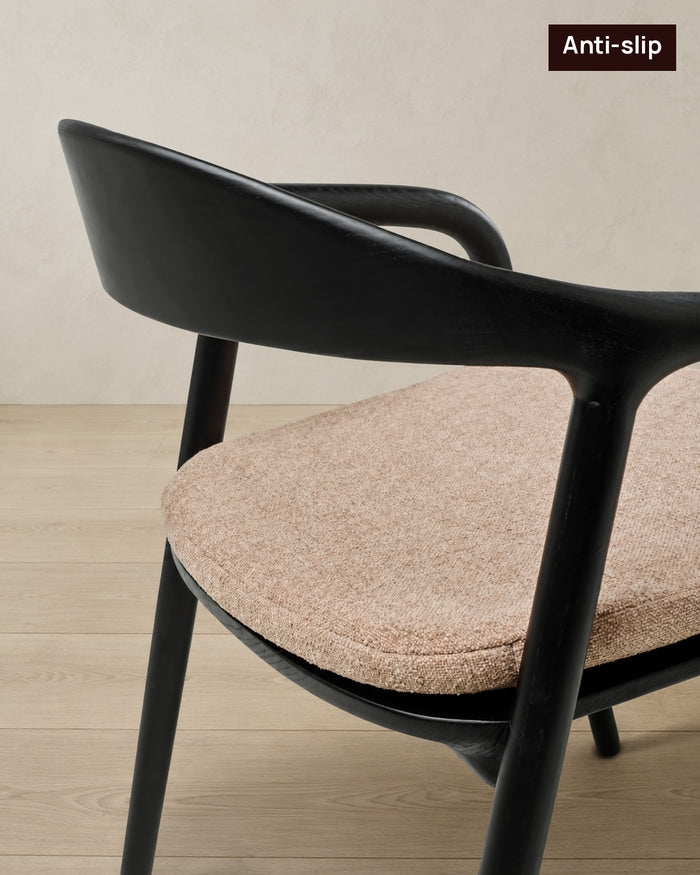 Nora cushion dining
